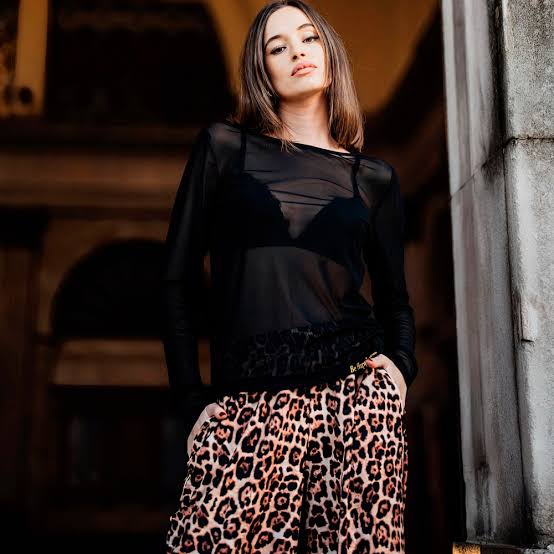 TOP GASA SEMI TRANSPARENTE - SPECIAL