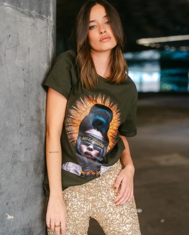 CAMISETA ART IS FREEDOM -SPECIAL - Imagen 4